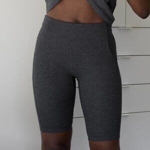 LUNYA Shorts Womens Medium Gray Restore Bike Short M Mercurial Gray Heather NWOT